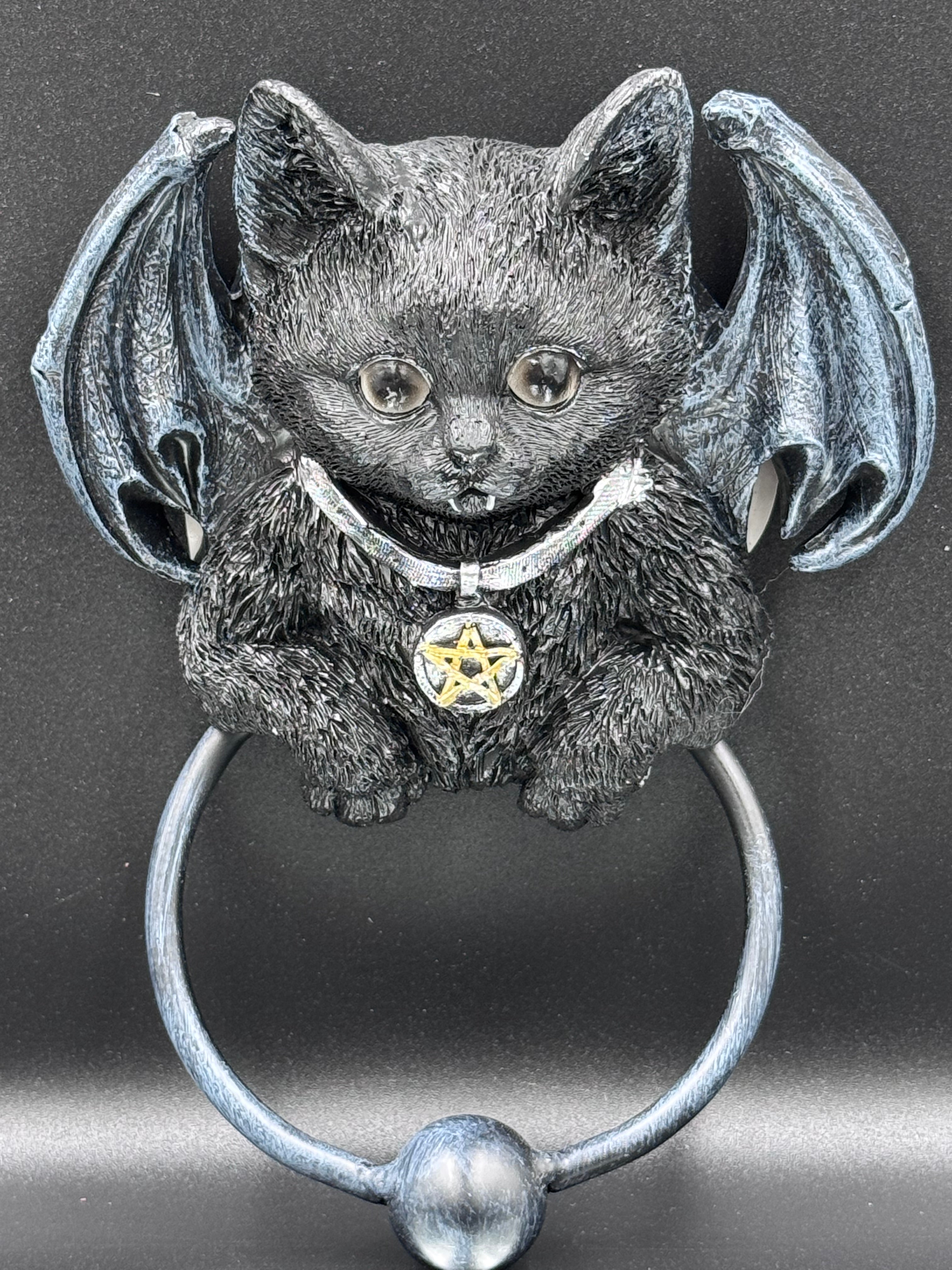 Vampuss Cat Door Knocker