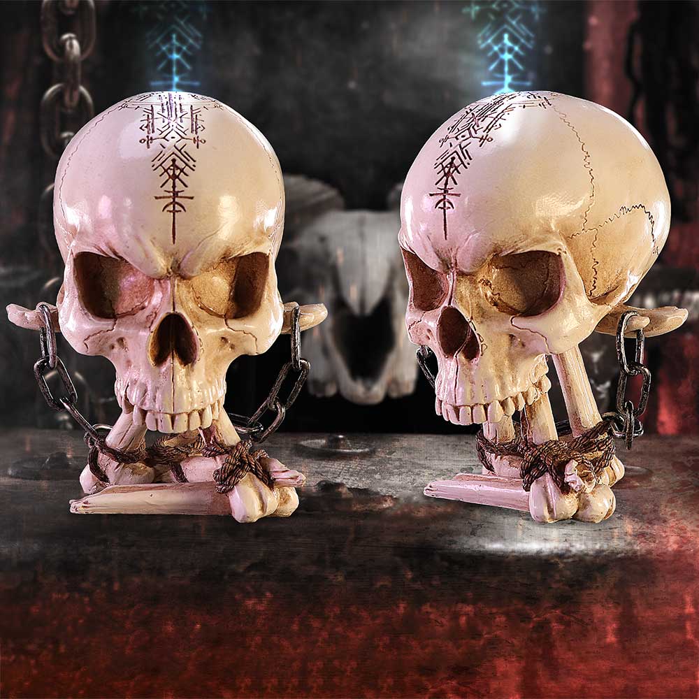 The Reckoning Gothic Skull Ornament with Chains 14.5cm