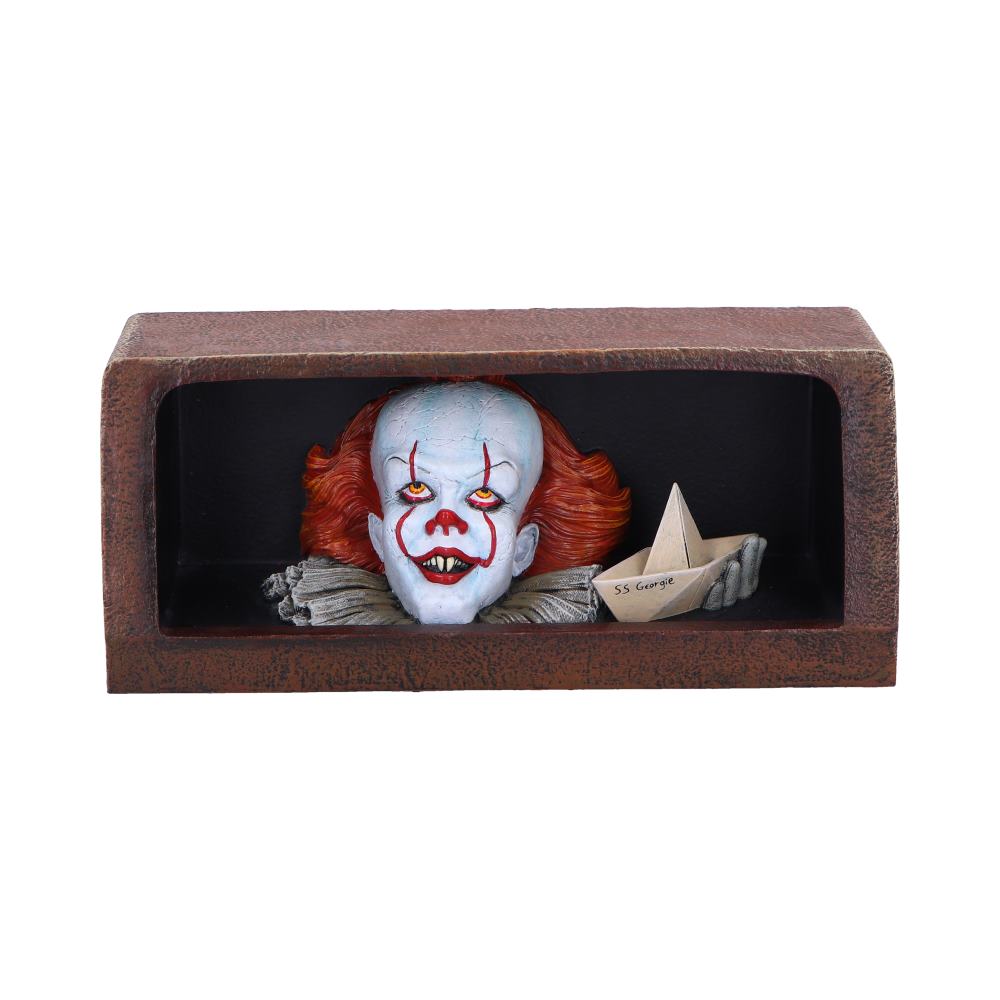 IT Pennywise Storm Drain Figurine, 20cm
