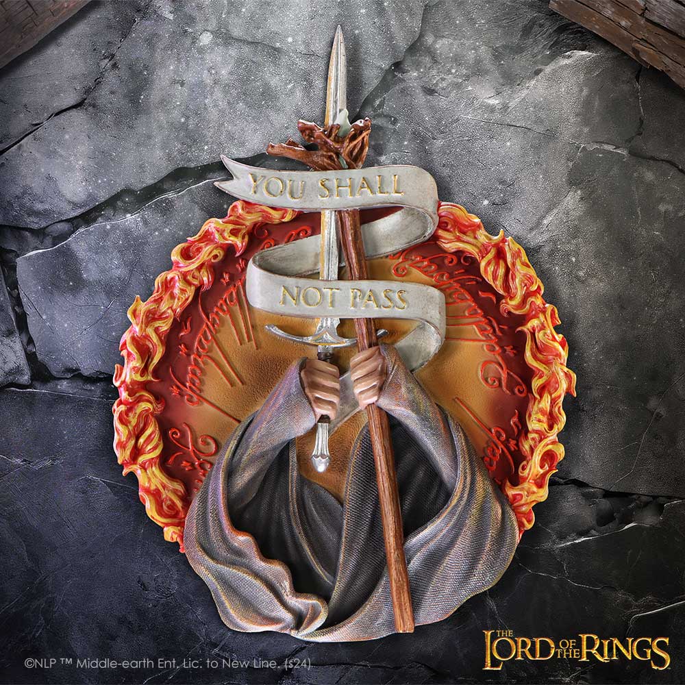 Lord of the Rings Gandalf You Shall Not Pass Wall Plaque, 30.4cm