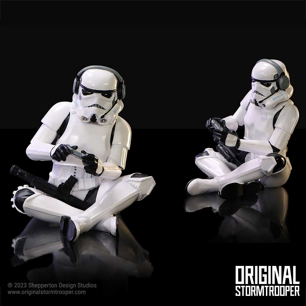 Stormtrooper Game On! Gamer Figurine 9.5cm | Nemesis Now