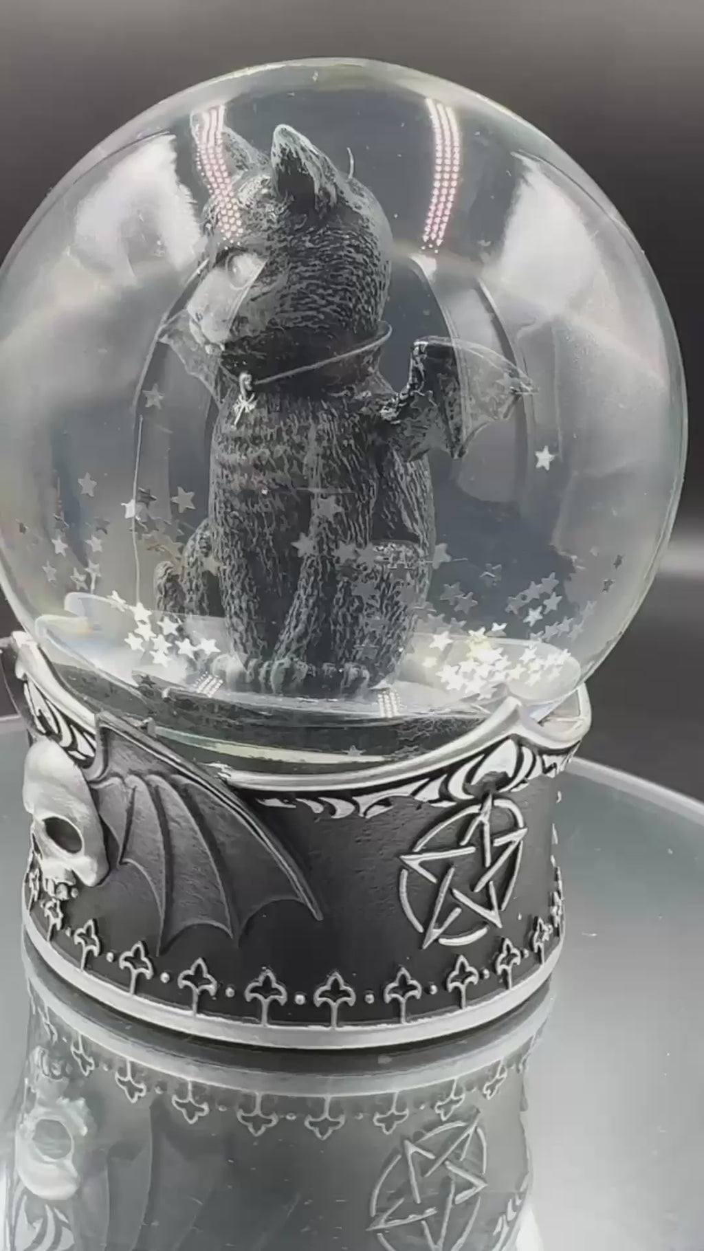 Cult Cuties Malpuss Snow Globe 13cm