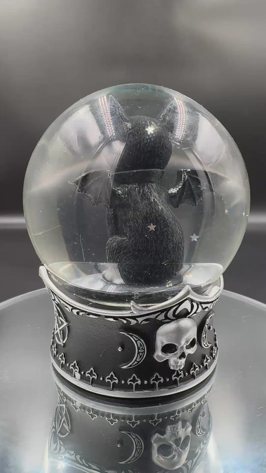 Cult Cuties Malpuss Snow Globe 13cm