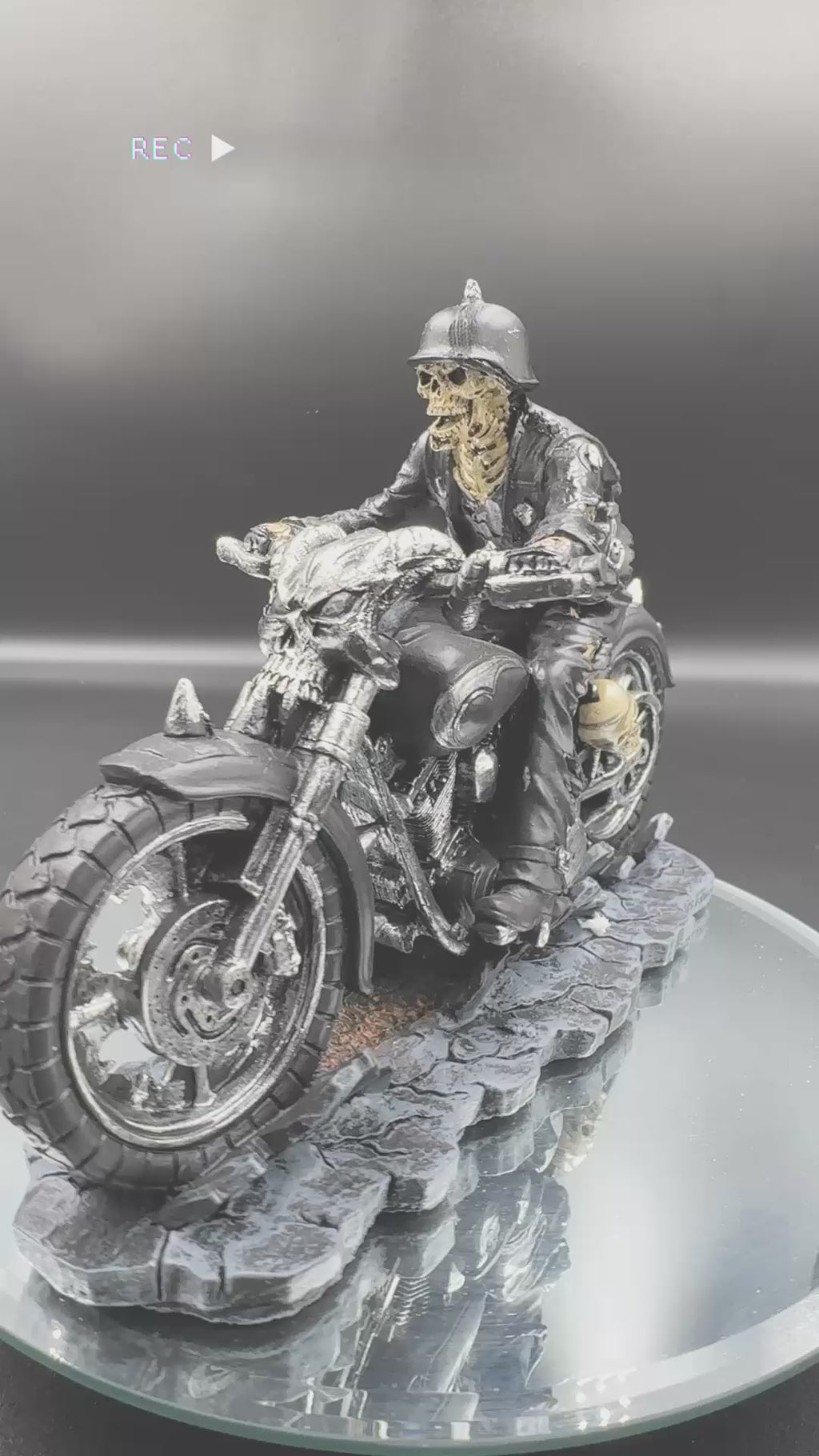 Hell on the Highway (JR) 20.5cm