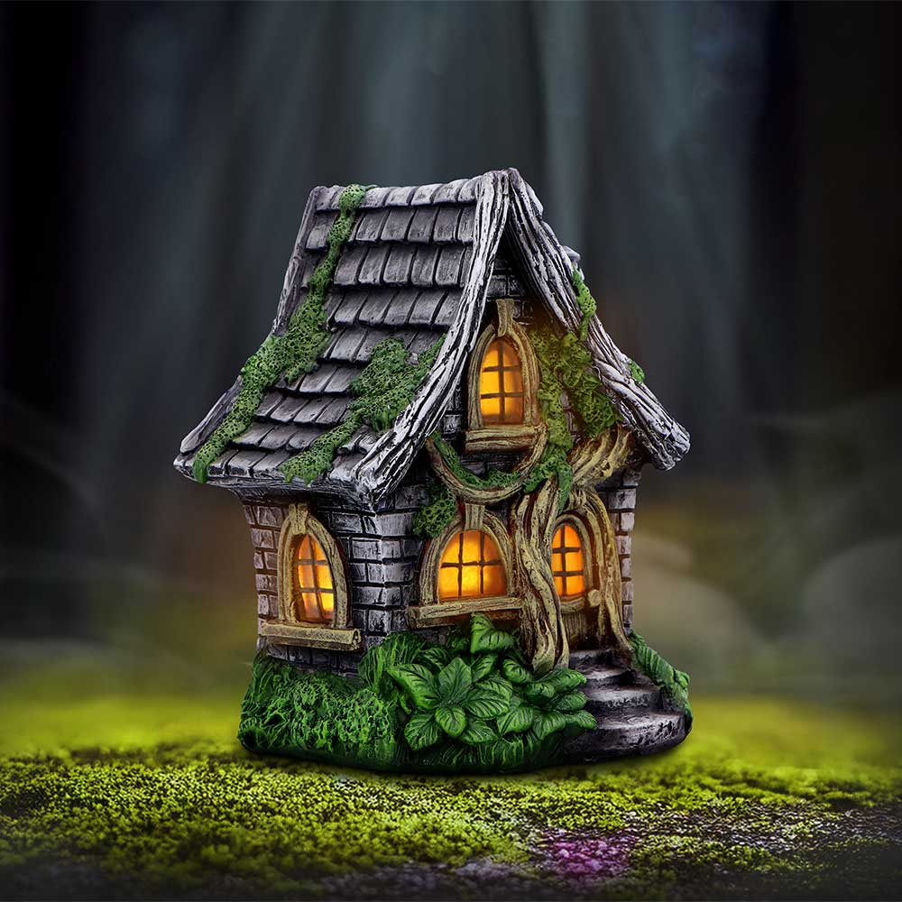 Curly Oak Manor LED Light-Up Fairy House 15cm – Nemesis Now